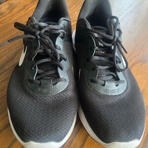 Men’s Nike Shoes Size 10